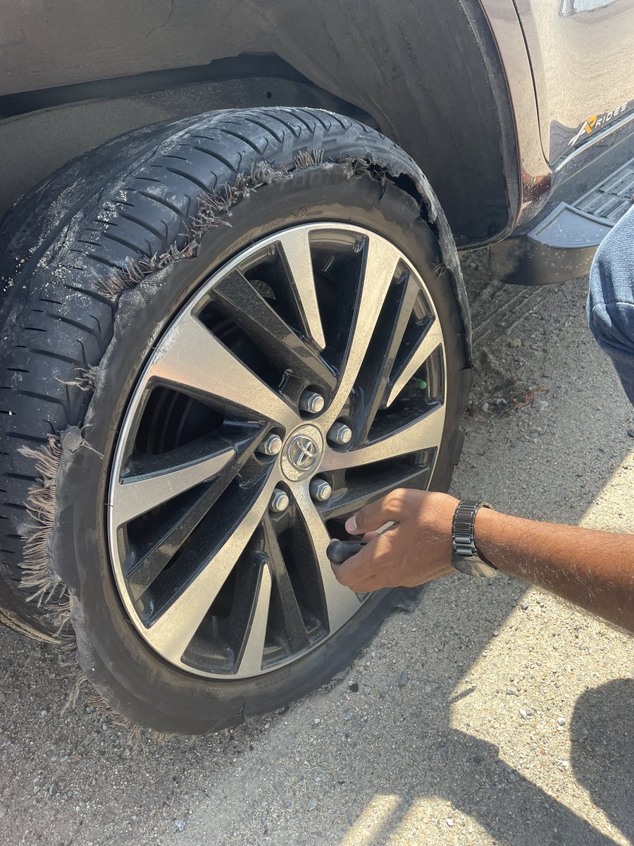 ganeshrajmohan's tweet image. @ToyotaInnova_in With huge confidence ended up buying Crysta only to have a tyre blast while travelling in double digit speed. Lucky to be tweeting today. The vehicle is only 9 months old and self driven. This happened in Bangalore to Chennai highway.