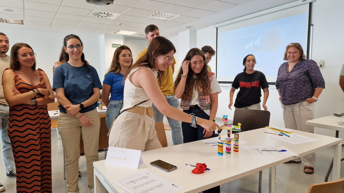 CulEmprendedora's tweet photo. 1ª sesión de Capacitación en Competencia Emprendedora PIRT. Hoy #confluir en @FundecytPCTEX #liderazgo y #trabajoenequipo, #autoconocimiento y #autoeficiencia con #ceuniversidad de @Junta_Economia @infouex @SepyeUEx @fundacionunexes @extremtrabaja @EntreComp4T https://t.co/2knjpOvNVF