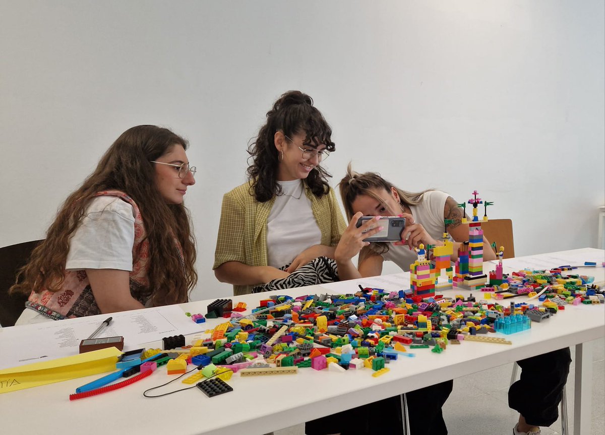 CulEmprendedora's tweet photo. 1ª sesión de Capacitación en Competencia Emprendedora PIRT. Hoy #confluir en @FundecytPCTEX #liderazgo y #trabajoenequipo, #autoconocimiento y #autoeficiencia con #ceuniversidad de @Junta_Economia @infouex @SepyeUEx @fundacionunexes @extremtrabaja @EntreComp4T https://t.co/2knjpOvNVF