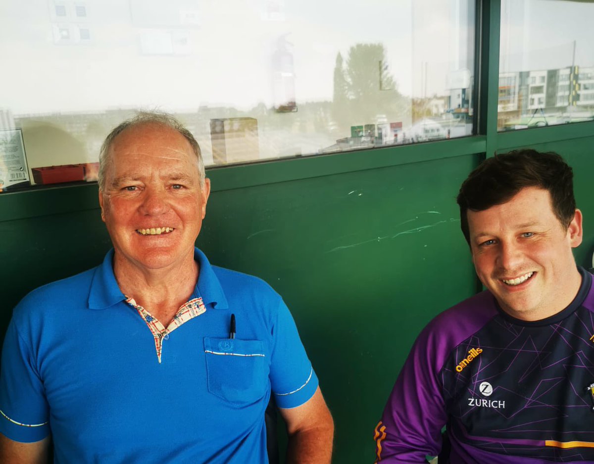 mick140486's tweet photo. Great win for our senior footballers Saturday in Tullamore💜💛 it was also great to meet up with one of the best footballers to play the game and someone who I would of looked up to on how he dealt with life after his accident. #mattconnor https://t.co/2MIDD6ePZN