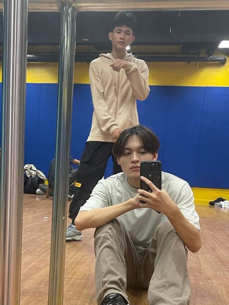 winstongits's tweet photo. missing u crazy https://t.co/uirkFvPstp