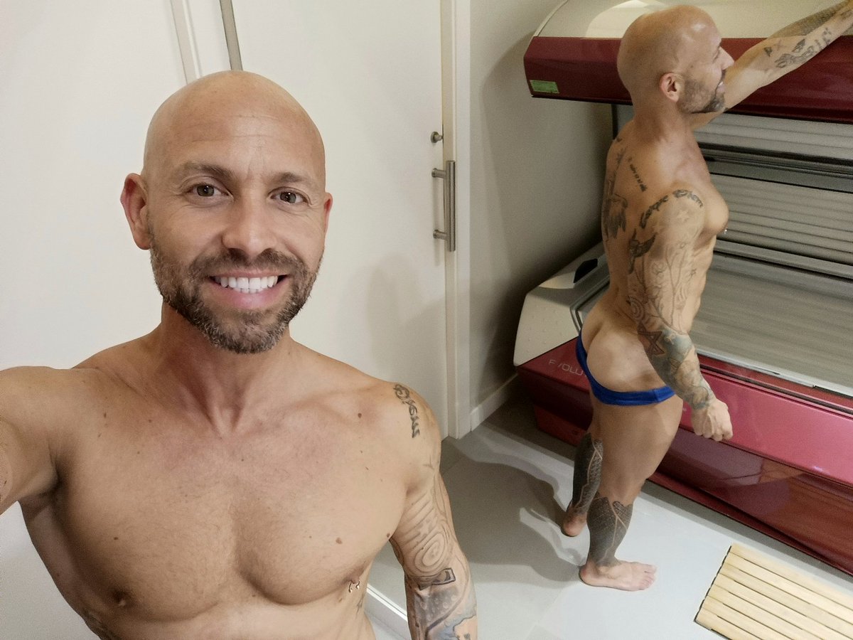 carrizopt's tweet photo. Lunes... 🍇🍑😈💪🏽 https://t.co/f7OfLYOYZf https://t.co/cgZ9xDw98T