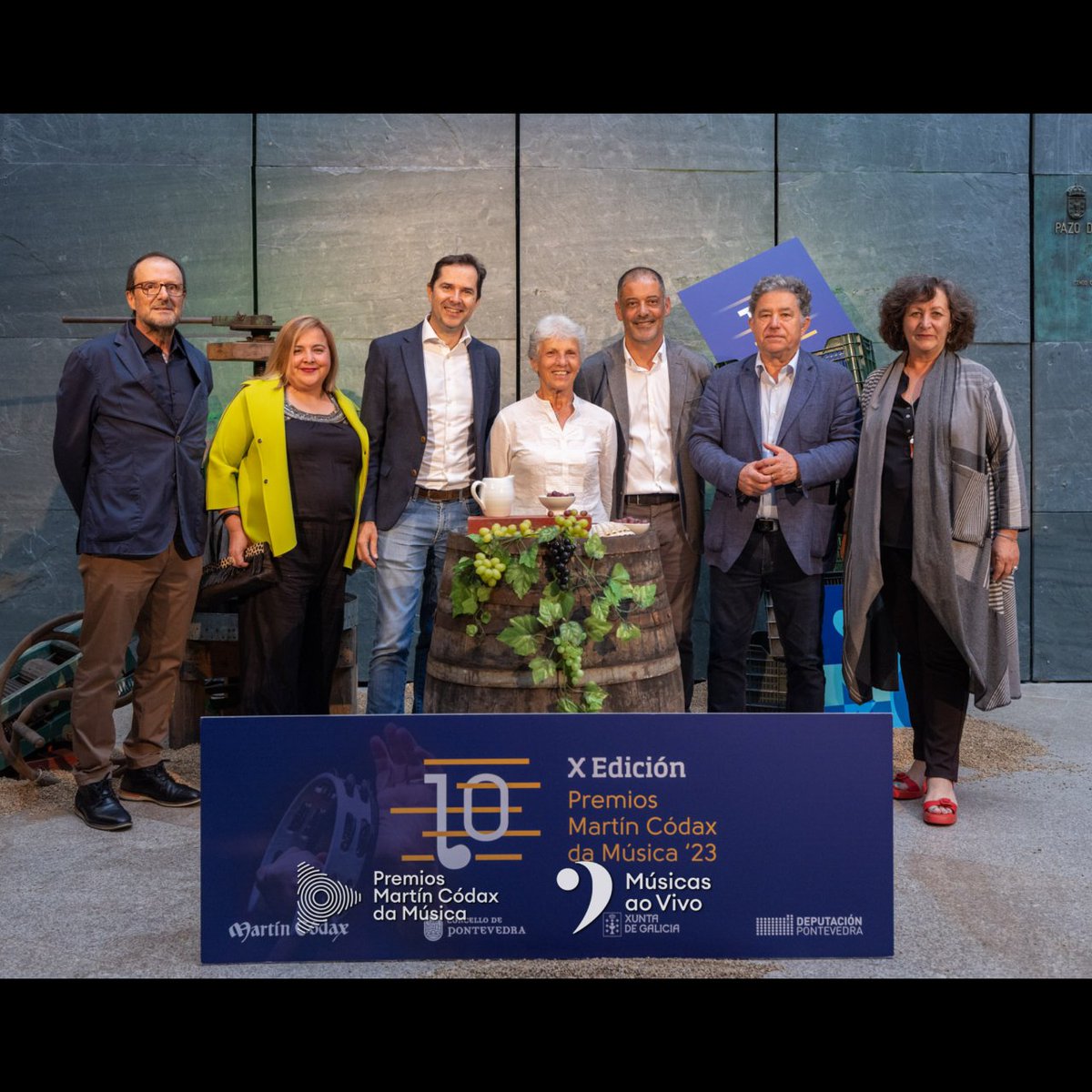 prmartincodax's tweet image. As entidades patrocinadoras
👉 Esta X edición dos Premios Martín Códax da Música realizouse grazas ao apoio de: @BodMartinCodax  @Pontevedrate #Agadic - @Xunta e @depo_es