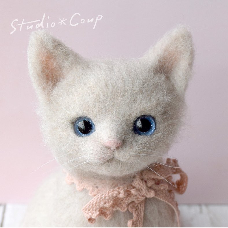 studio_coup's tweet photo. マンチカンの子猫を
作ってみました☺️✨
https://t.co/VHd3TGD2fp
#羊毛フェルト #ニードルフェルト #handcraft #キジトラ猫 #felt #feltingneedle #felting #子猫 #ねこ #羊毛猫 #animalart
#catsofinstagram #catphotography #meoued #dailykitten #catstagram #cat #catlovers #マンチカン https://t.co/7MNbEg1BJL