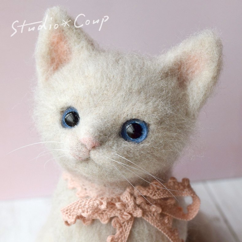 studio_coup's tweet photo. マンチカンの子猫を
作ってみました☺️✨
https://t.co/VHd3TGD2fp
#羊毛フェルト #ニードルフェルト #handcraft #キジトラ猫 #felt #feltingneedle #felting #子猫 #ねこ #羊毛猫 #animalart
#catsofinstagram #catphotography #meoued #dailykitten #catstagram #cat #catlovers #マンチカン https://t.co/7MNbEg1BJL