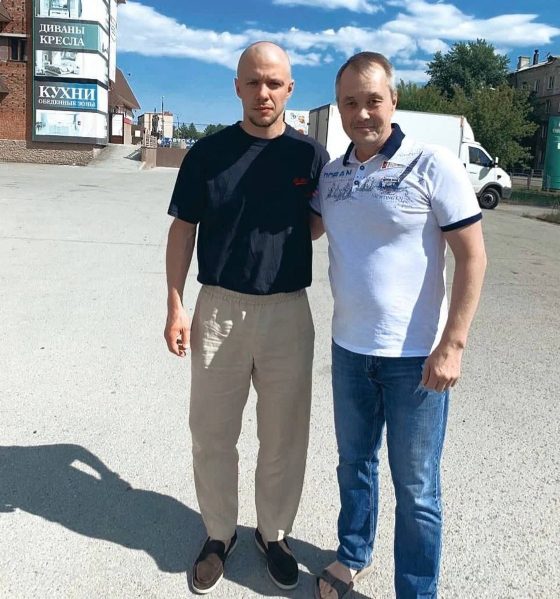 HockeyNewsHub's tweet photo. Yoooo. 🍞
#NYR Artemi Panarin with a fresh cut. ✂️ https://t.co/CKBVjQQBQI
