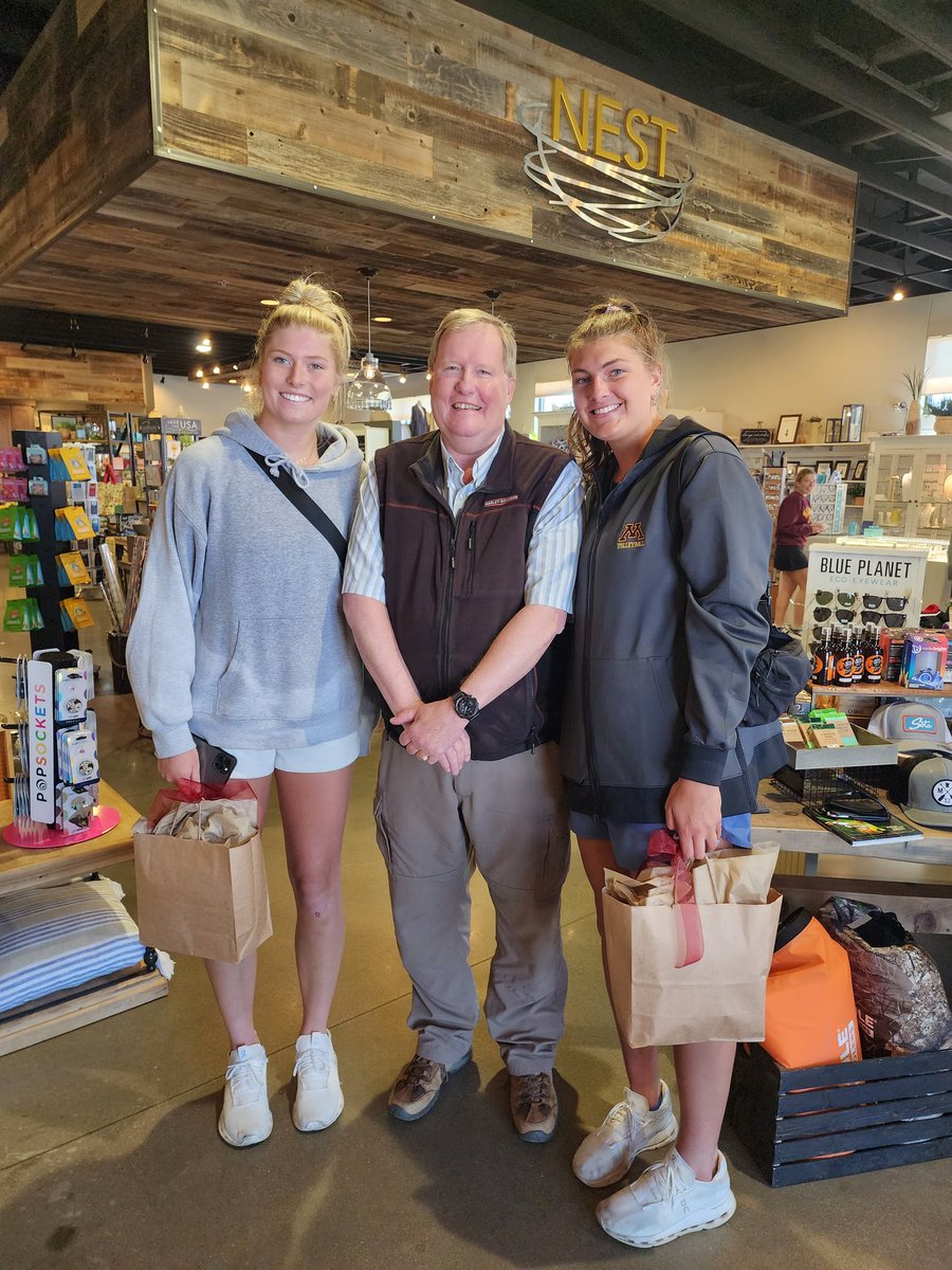 We ended  yesterday's visit from @GopherVBall players @LaurenCrowl1 & @melshaffmaster 
with a hike to the top of Hallaway Hill at Maplewood State. Also had a sit down with U of M regent Doug Huebsch over coffee at @Nest_of_Perham. #FindYourInnerOtter #SkiUMah #onlyinmn