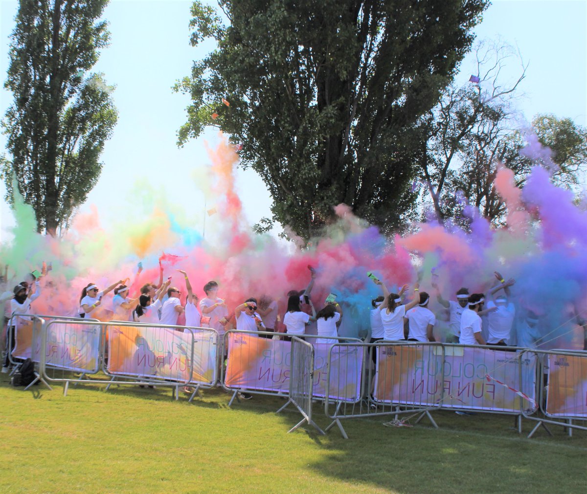UoS_Sport's tweet photo. 🌈Bursting with colour🌈

What a day! The Colour Fun Run with participation from over 250 students! 

Well done to Be Active and all who helped to make it such a great event. Keep an eye 👀 out for more awesome FREE events like this in the future!

#ActiveforAll #BeActive https://t.co/v970wMqYMc