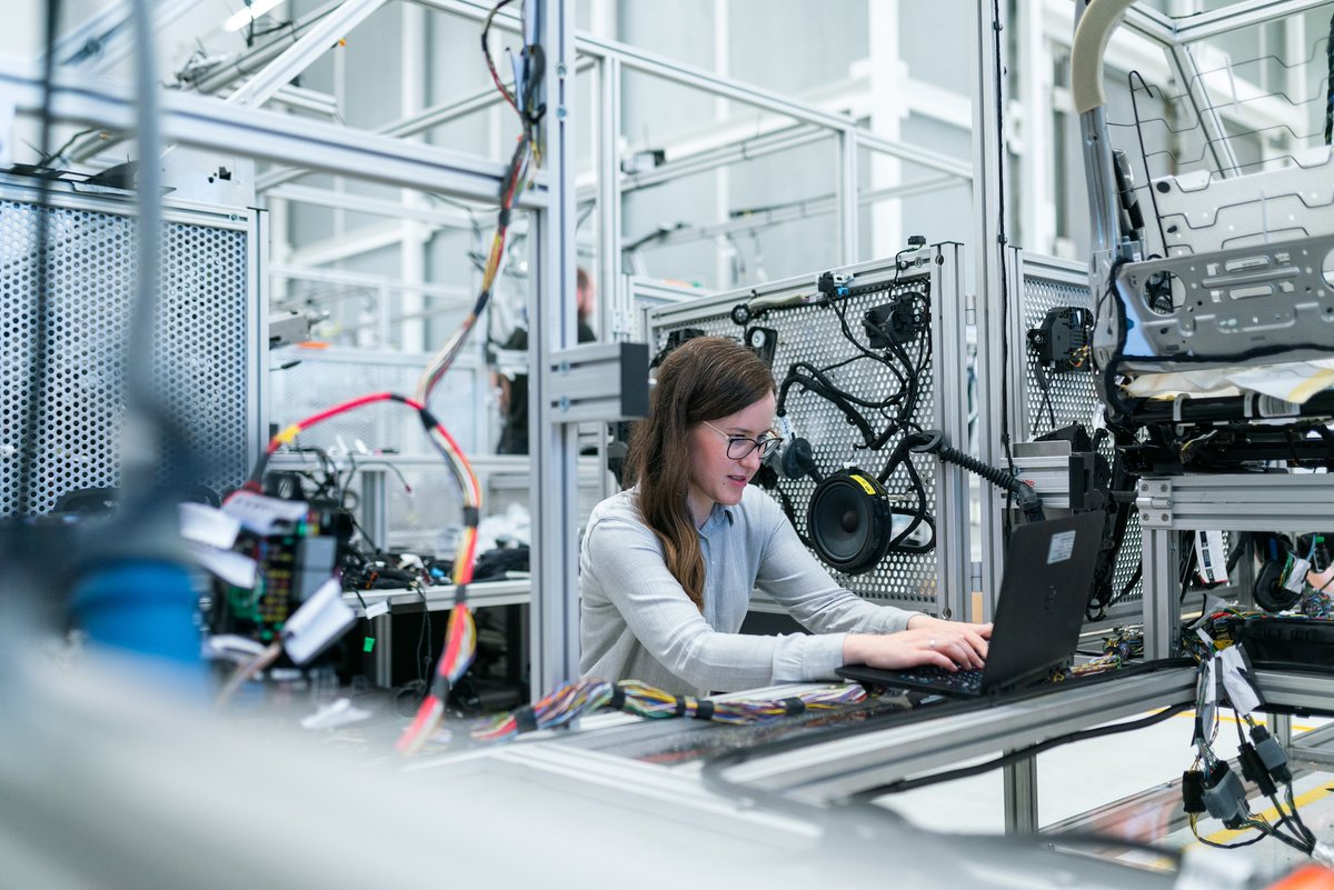 ReturntoSTEM's tweet photo. STEM Returners are delighted to announce a new STEM Returners programme launch with @JacobsConnects Ireland.
The programme has been launched to support people in Ireland return to industry after a career break. To read more visit https://t.co/GDFK87ewb6
#STEMReturners https://t.co/SLfeVRaf64