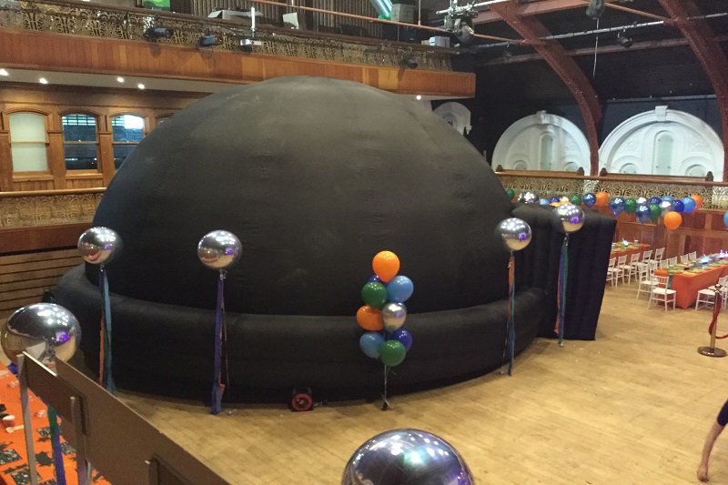 Out of this World #Birthday Parties ✨🌍

Immersive Experiences can cater for all types of #BirthdayParties and #celebrations🎊

🌟For more info: immersive-experiences.co.uk/events-exhibit…

#birthdaycelebration #themedbirthdayparties #birthdayparty #partyideas #partyideasforkids #stars #moon