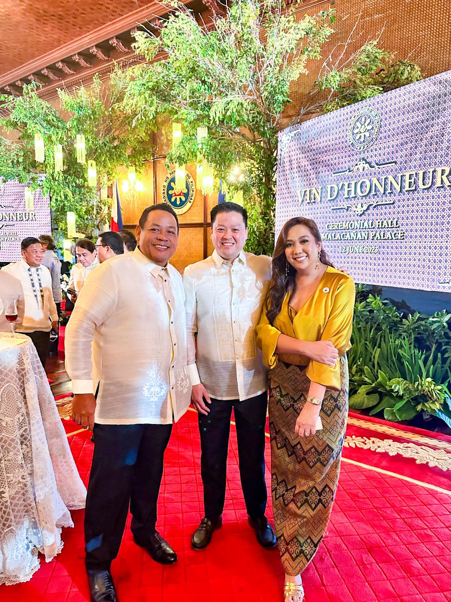 rex_gatchalian's tweet photo. Former colleagues from congress, partymates in the NPC and great friends of mine! Cong. Jack Duavit of Rizal and Cong. Chedeng Alvarez of Negros Occ. https://t.co/r9xrmLqRn1