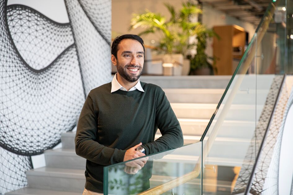 TIASNews's tweet photo. ‘’The TIAS MBA is an instrument to enhance your capabilities and views on business on different levels, as well as a vehicle to find a path that fits you. That is exactly what happened to me.’’ Read more about Caio's experience with the TIAS Full-time MBA: https://t.co/J8aIJYCF06 https://t.co/0Xdt2bROfP