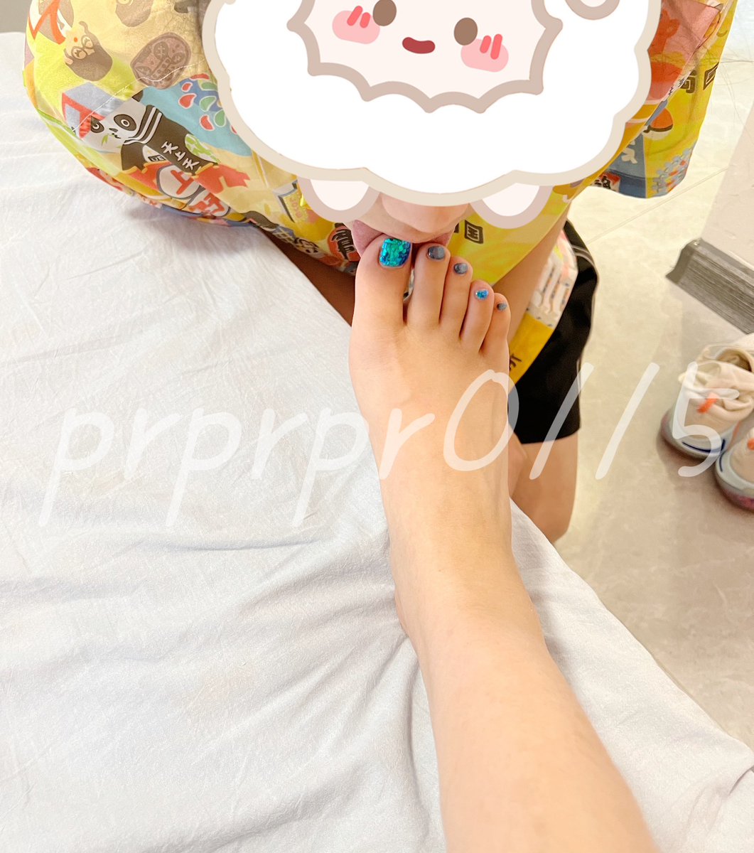 prprpr0115's tweet photo. 本次见面最大成就是打通了moving out 草率的塞了震动棒在小狗py里出门 结果润滑干了搞肿了 望屁空流泪 只能玩玩鸡巴了 
还有给小狗换的新口味jiojio🦶
#女S #男m  #四爱 #pegging #字母  #调教男奴 ＃四爱女攻男受 https://t.co/VgabRh447H