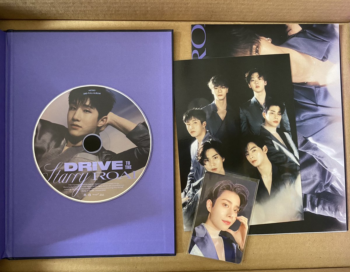 Pseudonym_06's tweet photo. #bns
#dttsr
#astro
#aroha
if 3 dttsr albums po, Php 550. https://t.co/03ctfK5Ino