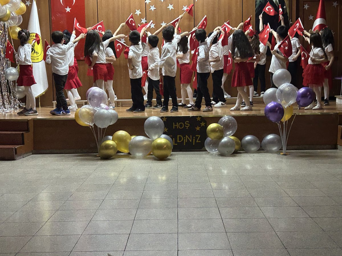 ilkokulkocatepe's tweet photo. 1/E sınıfımız okuduğu için bayram https://t.co/ZoKZrtQcTPşöğretmen Sn.Hava SARIGÜL’e emekleri için teşekkür ediyoruz.💐👏👏🤗🤩🧿 https://t.co/31egSAT39k