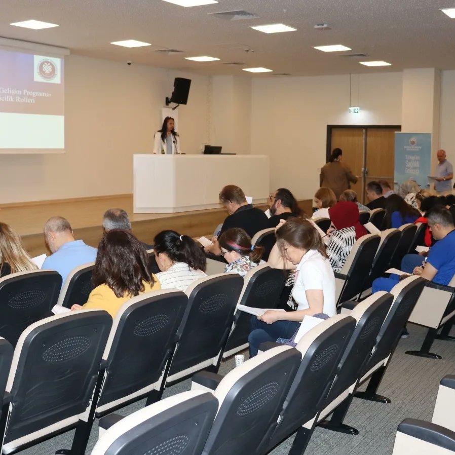 sbubursatip's tweet photo. Sağlık Bilimleri Üniversitesi Bursa Tıp Fakültesi "Eğitici Eğitimi Kursu" başarıyla gerçekleştirildi. Eğitim veren ve eğitime  katılım sağlayan tüm hocalarımıza teşekkür ederiz. https://t.co/K7vpg7QqV8