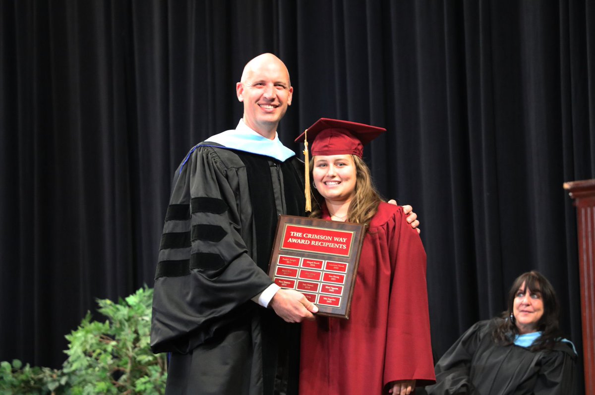 MG_Girls_Hockey's tweet photo. Congratulations on receiving The Crimson Way award @miafagerlee @MGActivities https://t.co/IE3gYVYTfI