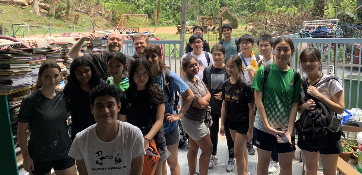 GISscience's tweet photo. Day one of our local refurb, @gismalaysia students after working hard painting and plastering today. https://t.co/OEpmBn3fyQ