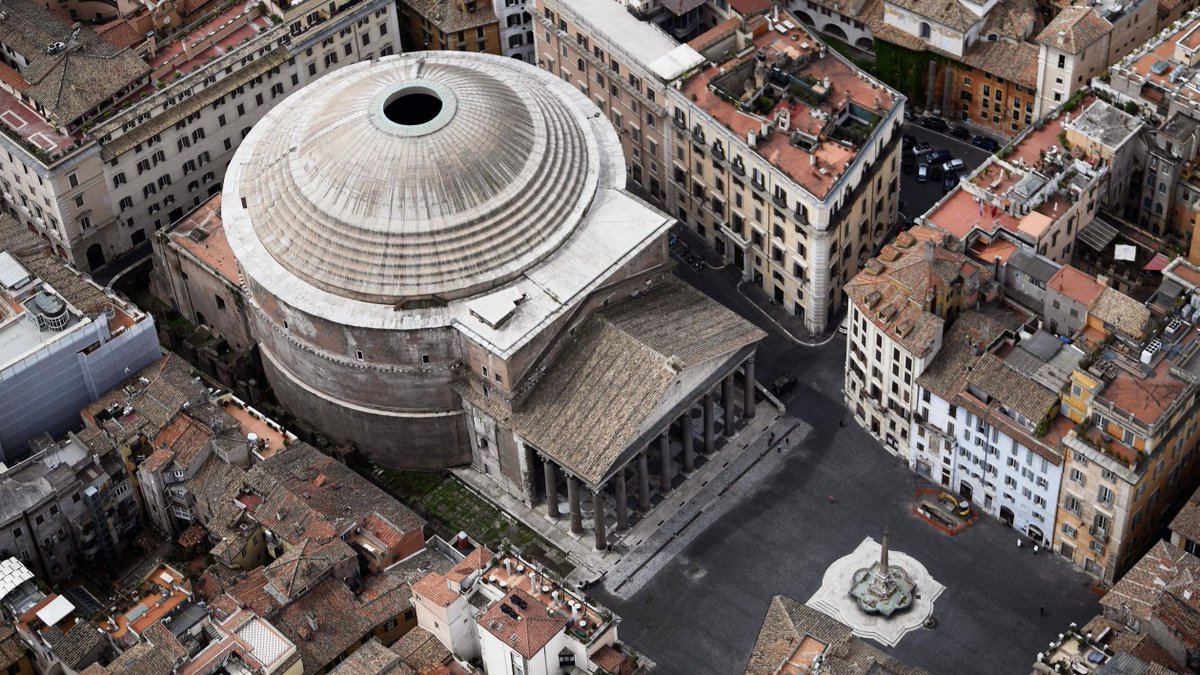 StephenKitching's tweet photo. In Antiquity, builders ‘tamed’ the cylinder by putting a flat portico in front of it and exposing its curving facades only to irrelevant side streets https://t.co/Y2KA7SJxqZ
