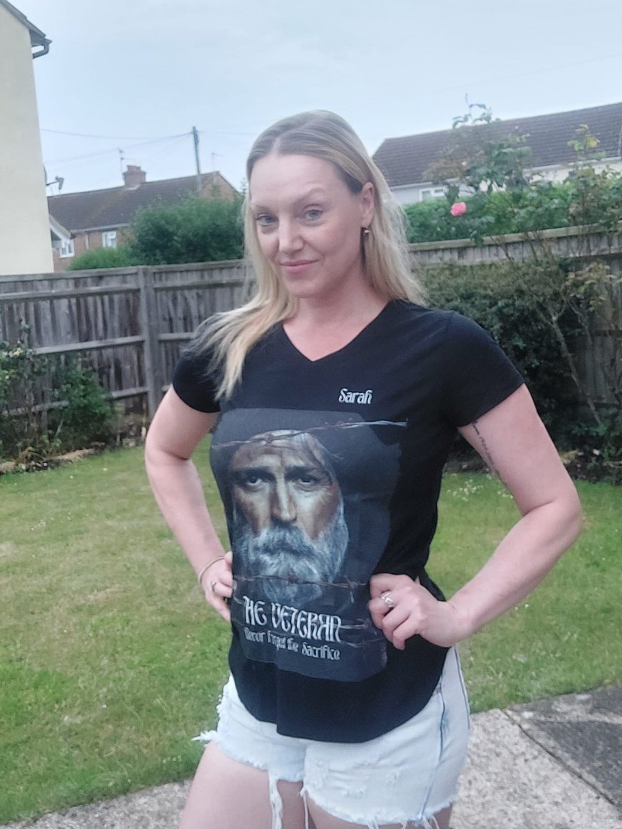 TheVeteranTVP's tweet photo. @sarah_jane_davis_79, our second #veteran #presenter with her new Official Merchandise T-shirts by @mbclothinguk for the TV Program Supporting #help4homelessveterans Sarah served as a Lance Corporal in the @britisharmy and has 14 years of Military Service History https://t.co/7ggsRblSQp