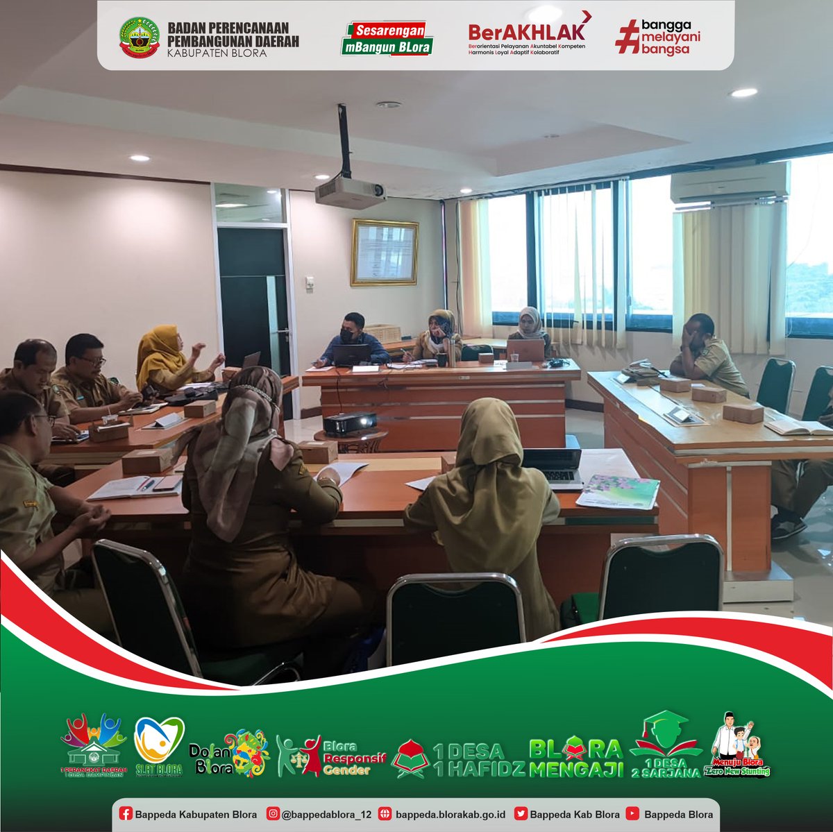 BapperidaBlora's tweet photo. Kepala Bidang RENDALEV beserta Subkoor SDA dan Subkorr Perencana Melaksanakan Koordinasi dan Konsultasi Bersama DLH Kabupaten Blora Terkait Penyusunan KLHS RPJPD/RPJMD di Ditjen Bina Bangda Kemendagri, Senin 12 Juni 2023 https://t.co/EvPOvR76ve