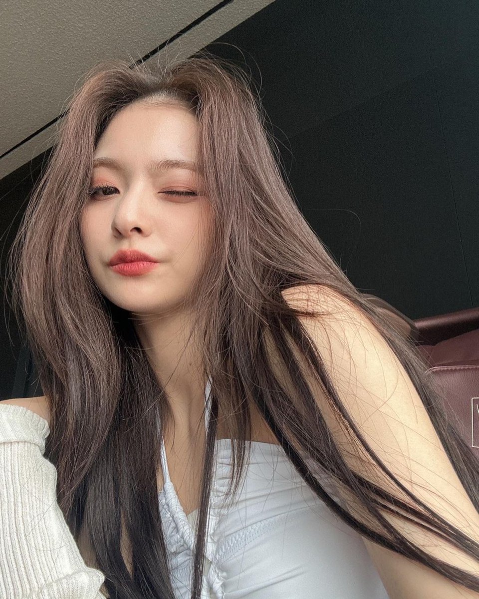 fiq_D_flover's tweet photo. [🐣 blossomlng_0] -Instagram Update-

[🔗]https://t.co/GxtwUyeZME

#이나경 #LeeNagyung
#fromis_9 #프로미스나인
@realfromis_9 https://t.co/WcxbCndSLo