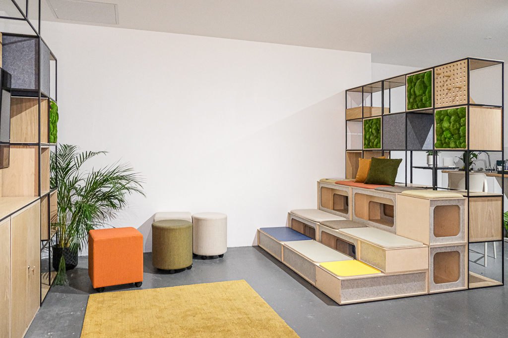 Orn_Furniture's tweet image. The Tower system is designed to transform office spaces with ease. With interchangeable boxes, you can effortlessly rearrange and relocate elements to create auditoriums, presentation areas, or relaxation zones.

#TowerSeating #WorkspaceSolutions #VersatileDesign