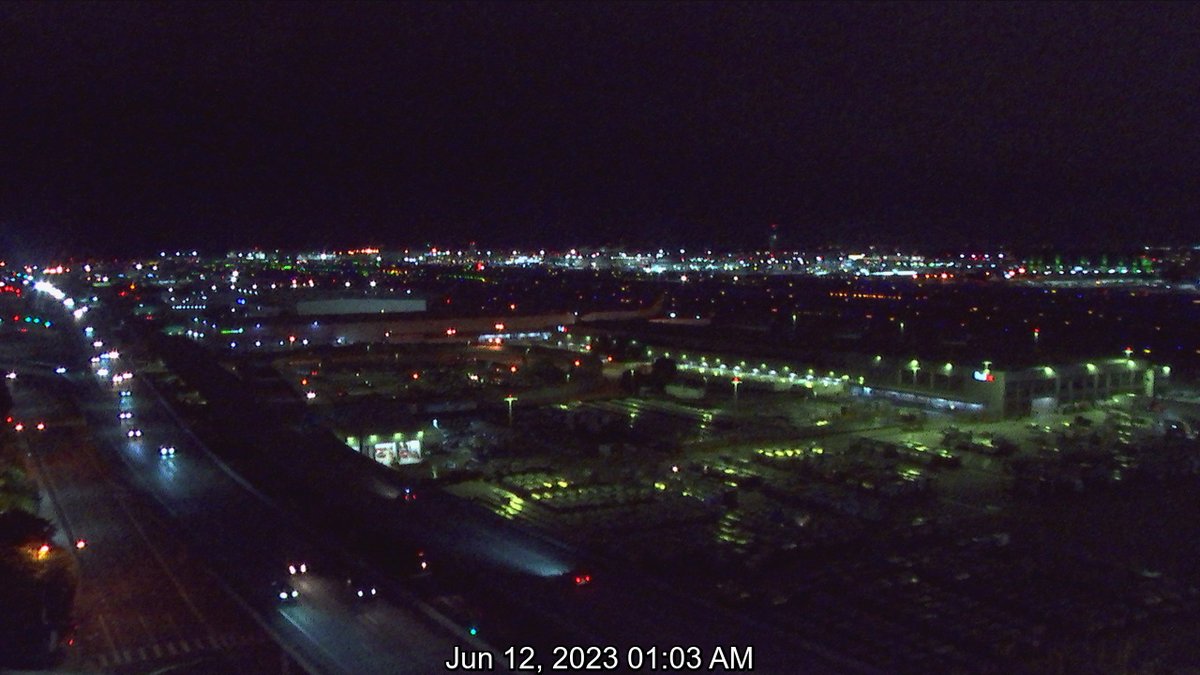 LAXWeatherBot's tweet photo. LAX at 12:53 AM

🌡️ 62.1 F
🌫️ 55.0 F dew point
🌬️ West-northwest at 7 knots
🔭 10 miles visibility
☁️ A few clouds at 1200 feet; a few clouds at 1600 feet; overcast at 2500 feet
⏱️ 1015.9 mb air pressure
🟩 18 AQI

#CAwx https://t.co/LMCy0R9ahd