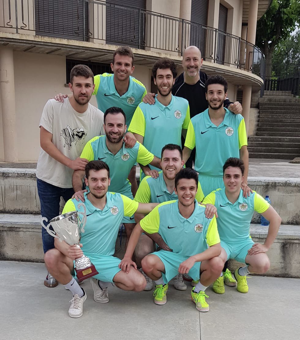 🏆L’equip del 🥇Bar Castell es proclama guanyador de la Supercopa de futbol sala comarcal⚽️

🥈L’equip del Clariana va quedar segon i el Punxó de Navès va quedar tercer🥉

#futbolsala #solsonès #supercopa