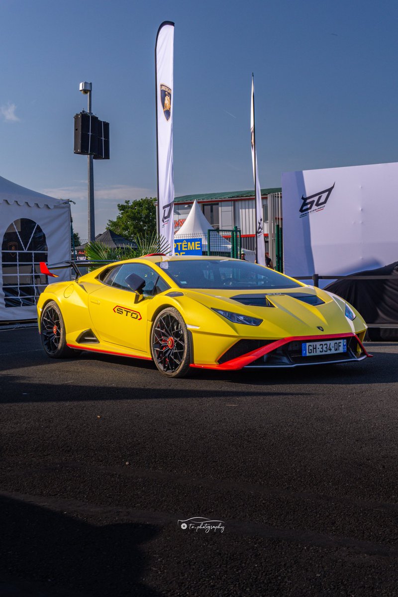 theopnst's tweet photo. Lamborghini Huracan STO 🇮🇹🏁
#Lamborghini #cars #huracansto https://t.co/BWL44dEhXt
