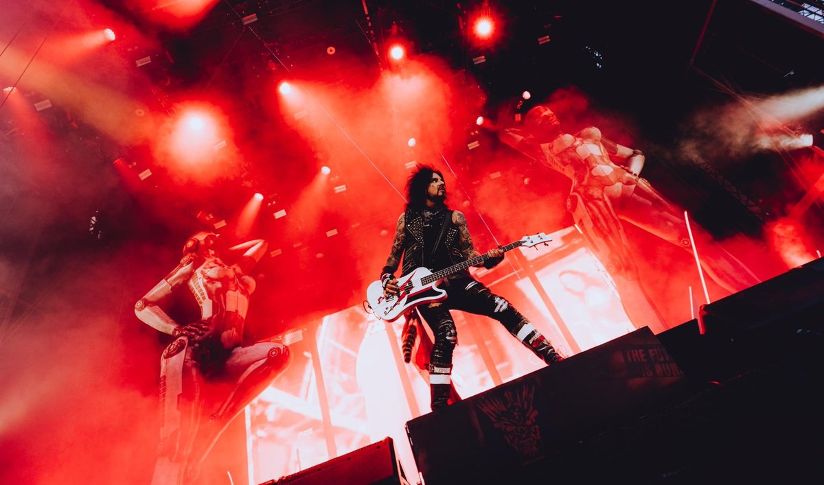 NikkiSixx's tweet photo. Last night- Nörway https://t.co/yrNd2qwK1B