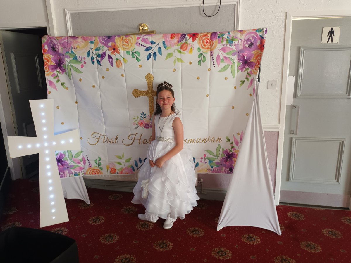 amyhaddley's tweet photo. My Josie on her special day! She had a fantastic time x @MrMPhillips01 @mrs https://t.co/SX3BmAIvm2