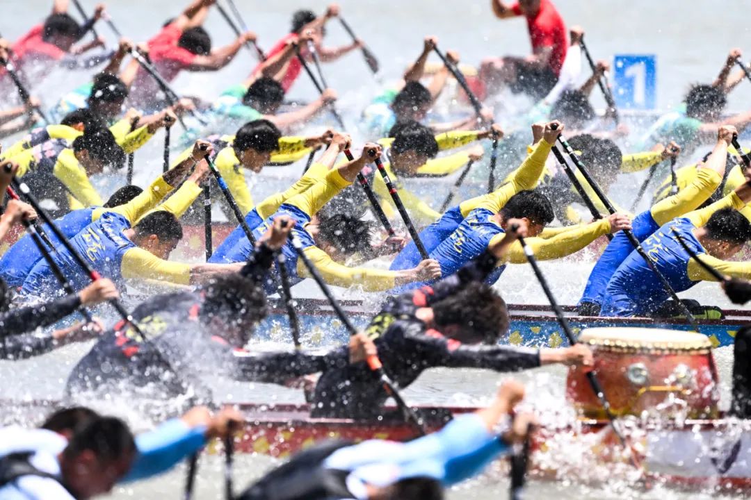 Yanchengcity's tweet photo. The Chinese Dragon Boat Race and Jiangsu Archery Club League were held at Dayang Bay Ecotourism Scenic Area in Yancheng during the weekend. https://t.co/Xal0iWsGOT