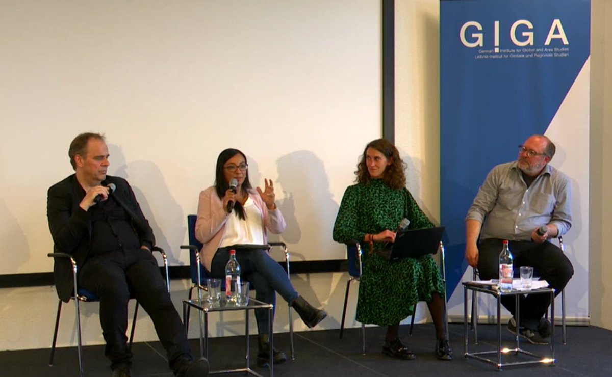 GIGA_Institute's tweet photo. ▶️ Video now online: Missed our #GIGAForum on the impact of #COVID19 on #ViolentConflicts in the #GlobalSouth? Watch the recording here: https://t.co/TsgMcVTLSY
Panel with #GIGA’s André Bank, Matthias Basedau, @vivigarciap, and @lisa__hoffmann. https://t.co/s1BPP3y2IW