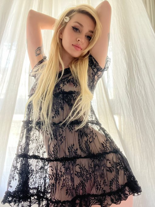 I&rsquo;m in love with Hobart. Having a big 50% off sale so you can come on my holiday with me 🖤 https://t