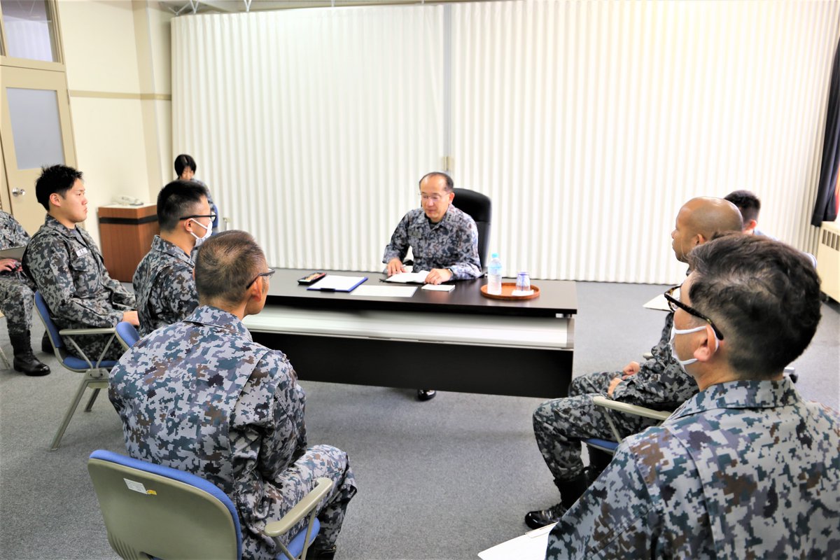asc_jasdf_e's tweet photo. On June 9, Lt Gen. MORIKAWA Ryusuke, Commander, Air Support Command, visited Akita Sub Base and observed Weather Flight. During this visit, Lt Gen. MORIKAWA had a discussion with #ASC airmen and encouraged them.
#JASDF #ASC #TogetherWeChallenge https://t.co/LKQhqpXl25