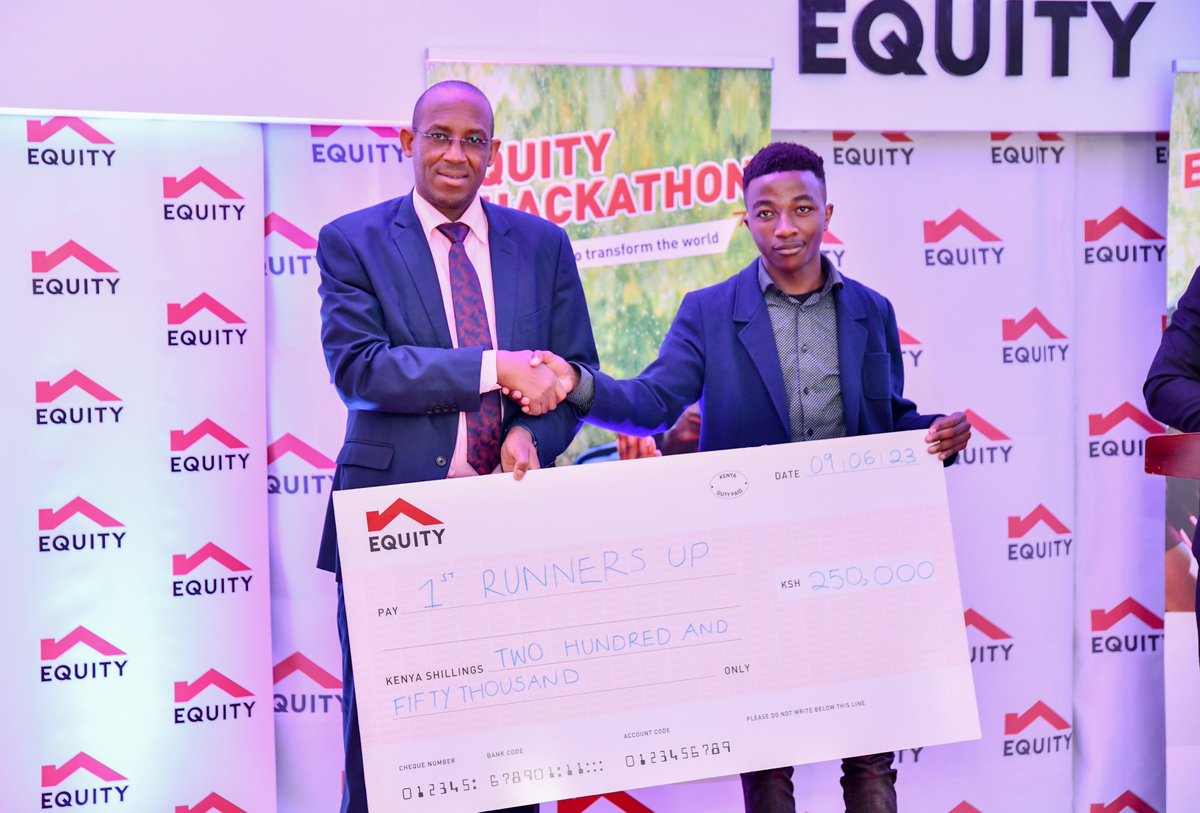 KeEquityBank's tweet photo. Equity Group Chief Information Officer John Wamai (left) presents a dummy cheque of Ksh 250,000 to Joseph Kinyua (Right) of Tuongee Health API who emerged 2nd under the Business Efficiency category. #EquityHackathon https://t.co/ZerpgS5Fcj
