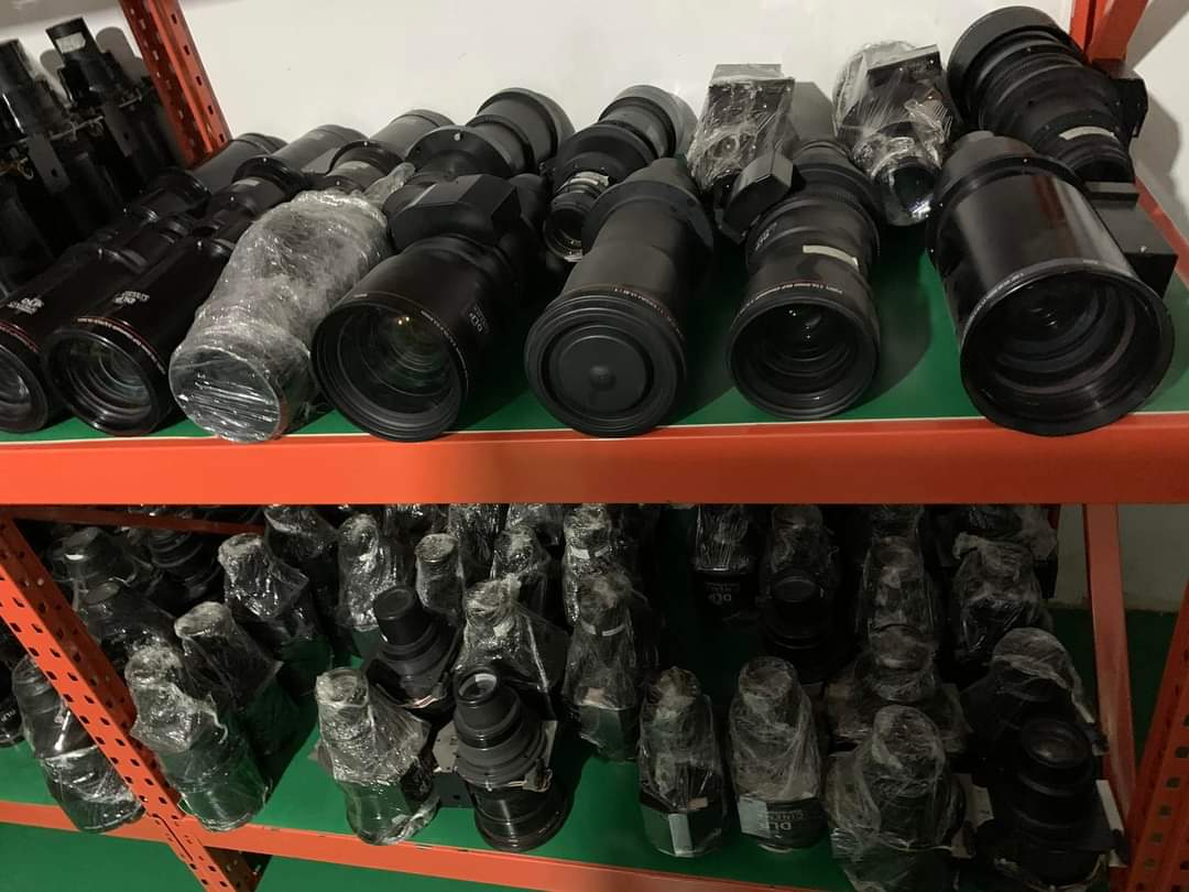 Wuxiaozu_CHINA's tweet image. Look how many projector lenses we have. Does your projector have a lens?
BARCO 0.69 0.98 1.2/1.38 
Christie 0.69 0.98 1.2/1.38
NEC 0.69 0.98 1.2/1.38
#projectorLens #BARCO #Christie #NEC ＃Focalsegment #lens