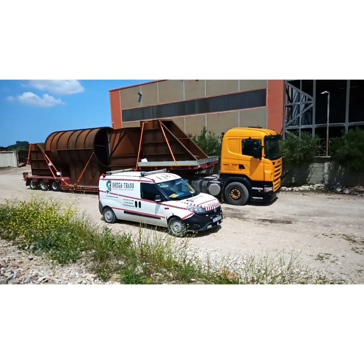 ShaShega's tweet photo. Oversized cargo from #durres #albania straight to #england. 
With our means of transport, every destination is reachable.

#shegatrans #international #transport  #oversizeload #durres #albania #england #cargo #loading #exceptionall #road #successfull #bestcompany https://t.co/xBBua7wP1S