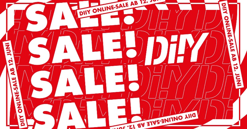 fcstpauli's tweet photo. Wir schaffen Platz im Lager für Neues. Ab heute gibt es im Onlineshop viele spannende Angebote aus der letztjährigen #DIIY Kollektion. Trikots, Hosen, Trainingsshirts, Präsentationsjacken und und und... Deckt euch ein!
#fcsp
