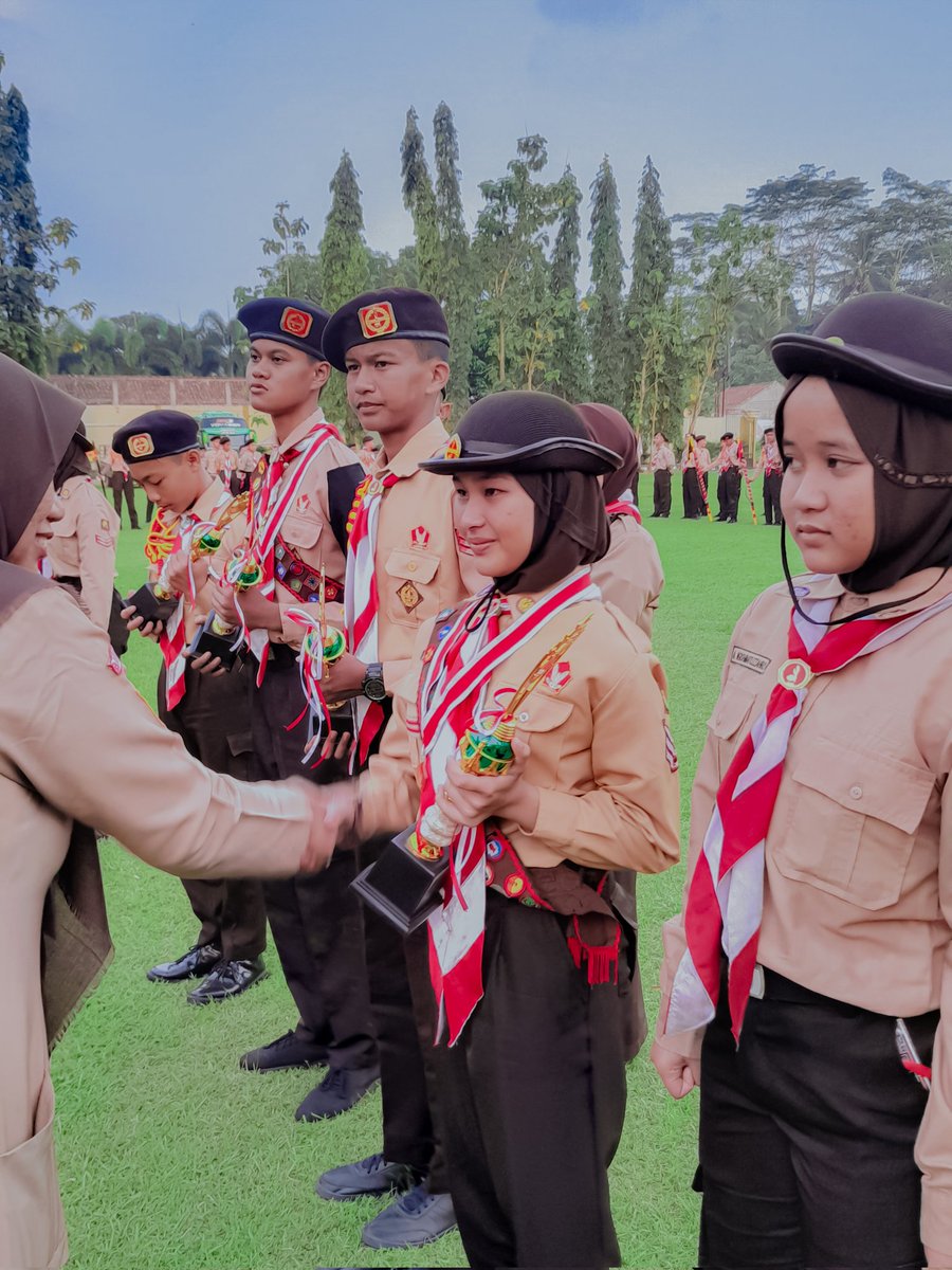 gapessa's tweet photo. Jika pengalaman adalah guru yang terbaik, jangan pernah lupakan proses yang penuh nilai nilai perjuangan dan air mata.

#gapessa
#pramukajateng
#setiappramukaadalahpewarta https://t.co/wwwK0qylJS
