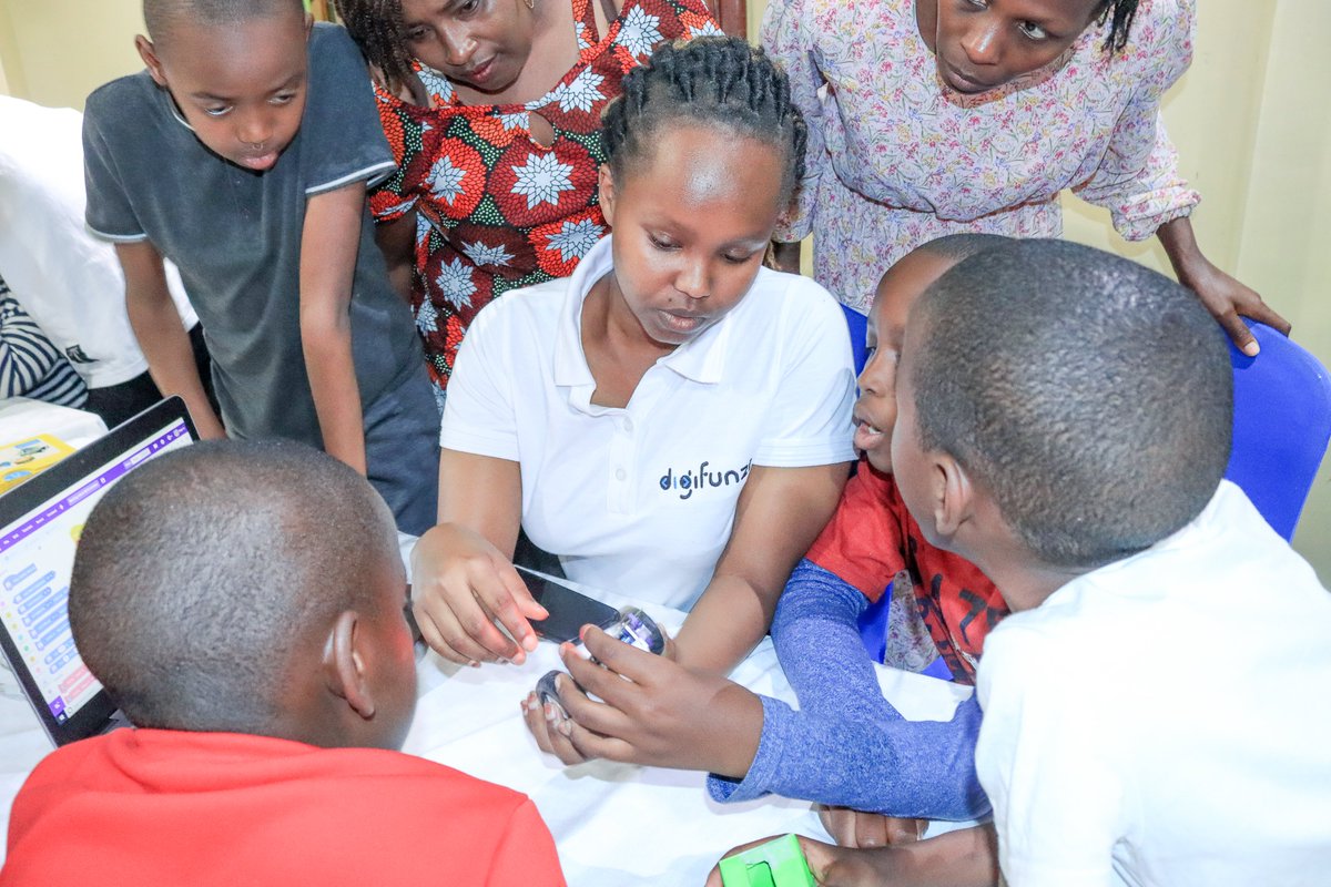 digifunzi's tweet image. At @Digifunzi, we keep parents in the loop. 
They stay up-to-date on their child&apos;s learning progress and see the Coding projects their kids have created.

Check out our photos and sign up for our next cohort!

#Coding #kidscode #code 
#MondayMotivation  #HappyNewWeek #Museveni