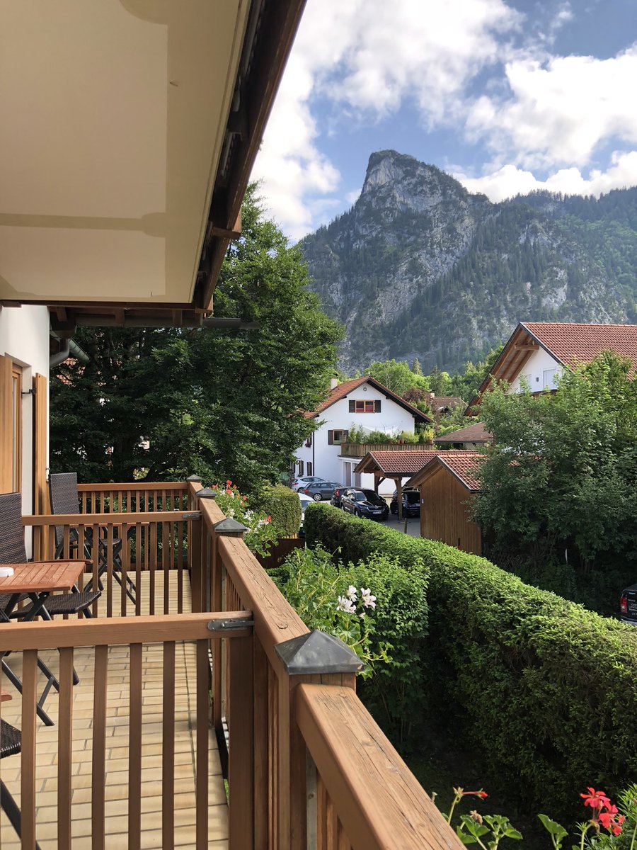 artworldcurator's tweet photo. Hello Oberammagau! 👋☀️🏞 #oberammagau #germany #holiday #walking #hiking #kofel @GermanyTourism https://t.co/u1JZICSw4m