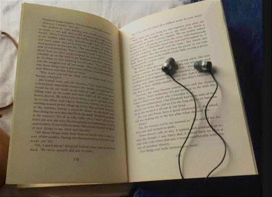 akshitag28's tweet photo. Reading and listening to music gives me peace. It always uplifts my mood and brings me inner calm. 
#Zenmoments https://t.co/MUyLaiimwm