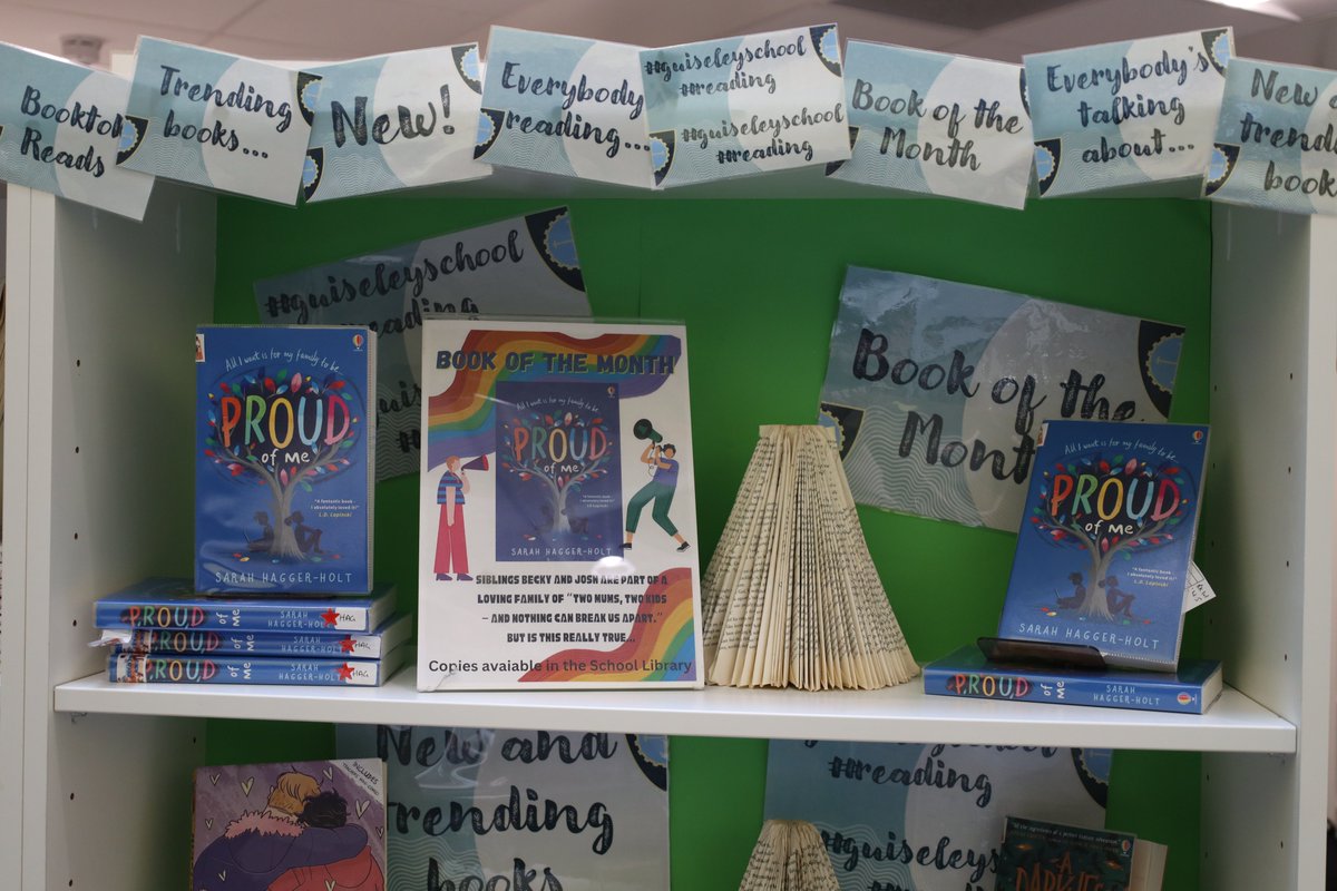 We are reading Proud of Me by @sarahhaggerholt - two 'almost twins' of an unconventional family try to find answers about themselves and their parents. Next up: we look forward to finding out what @swanshurstlib and @LatymerUpper recommend #ReadWithPride #pridemonth2023 @usborne
