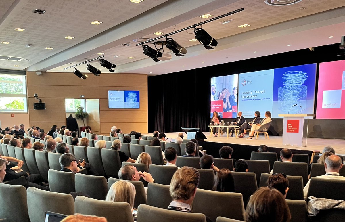 EFMDNews's tweet photo. Our panelist @nidabektas, Adoración Alvaro, @leonardolab share an optimistic view of uncertainty. It is not always negative, it actually encourages growth 🚀 Moderated by @lucyswedberg. https://t.co/1RUUgFuP52