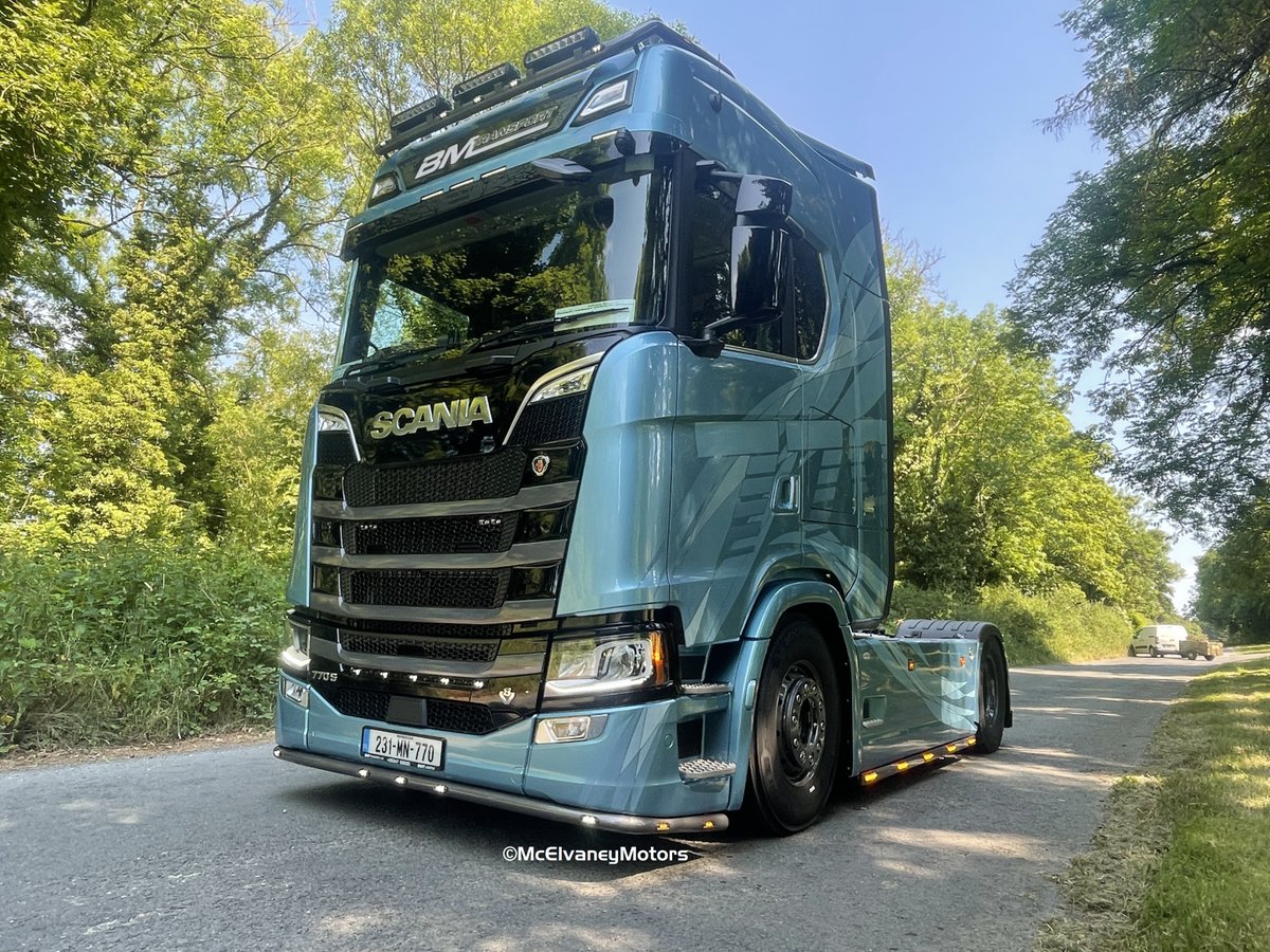 McElvaneyMotors's tweet photo. Congratulations to BM Transport on their spectacular Frost Edition 770S β the first in Ireland! From the immaculate interior to the iridescent exterior, it is a sight to behold-topped off in #BMStyle & a perfect reg! Wishing Darren all the best! Health to drive. #McElvaneyMotors https://t.co/sZU9dtXTYl