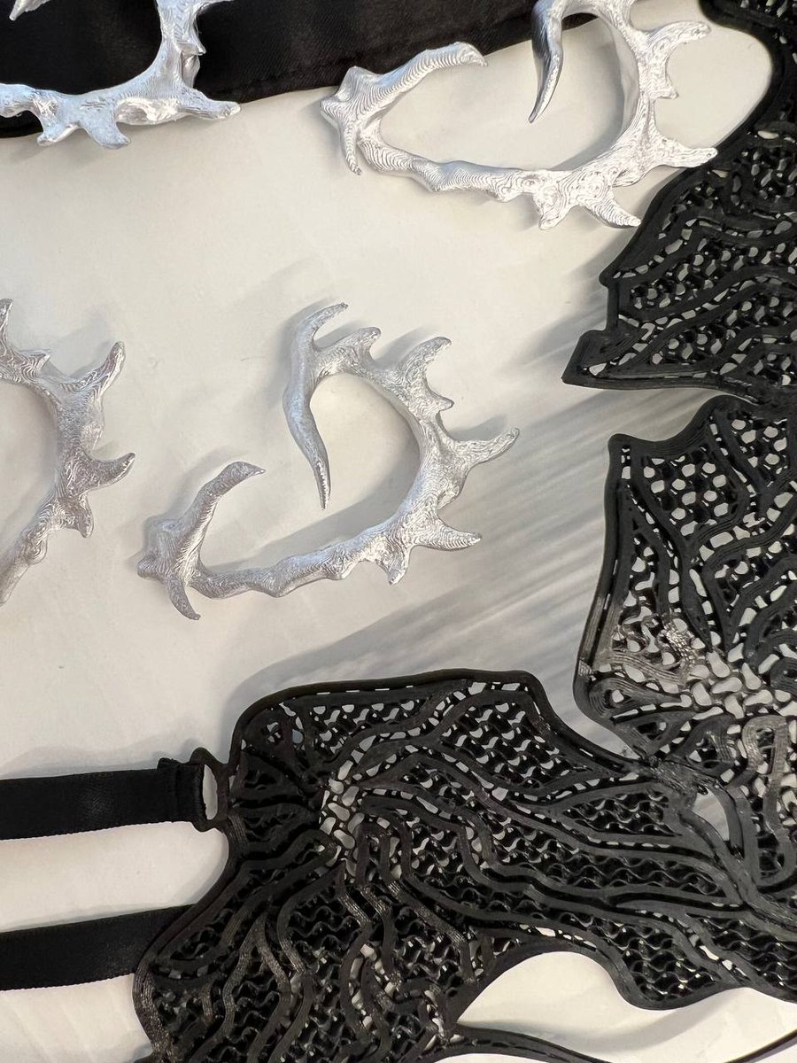h0neyloveclub's tweet photo. We are elated to sharing the success and happiness in our heart we felt at @NFCsummit Lisbon

We had the very special launch of @oitoatelier with dearest Stephain Santos. @oitoatelier  speaks about a testament to sensuality and combining the realms of digital and physical art. https://t.co/6ZEltT6g3J