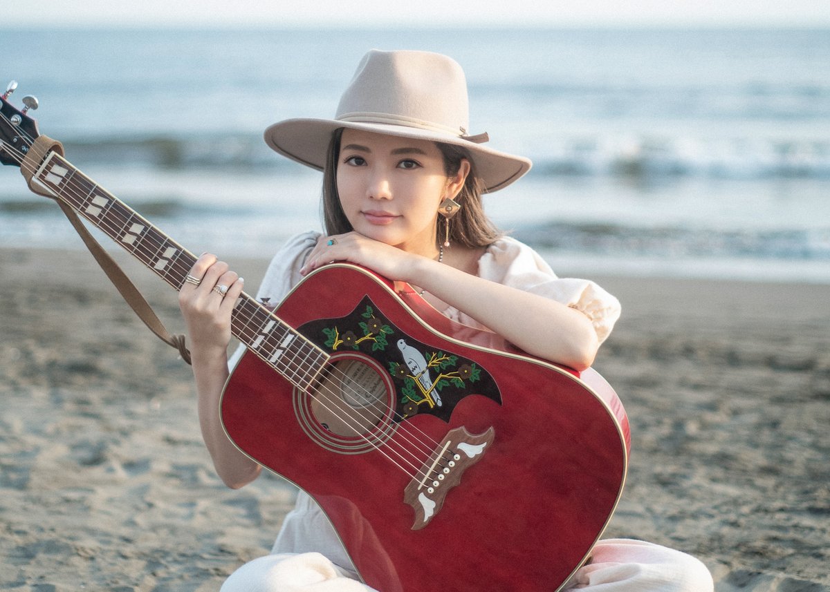 GAKUON_ABC's tweet photo. 🆕#GAKUON!6月号の
GAKUON!セレクトは⁉️
アメリカ西海岸のサブカルチャーに影響を受け
海辺で聴きたくなるようなメロディをつむぐ
#Timie 🤩
日常に溶け込んでしまった優しさを
見つける旅をしよう!という楽曲
「優しさのカケラ」🎧をご紹介🙌
#GAKUON!はABCテレビにて
6月13日(火)午前3時57分~ https://t.co/FXb7eS2rst