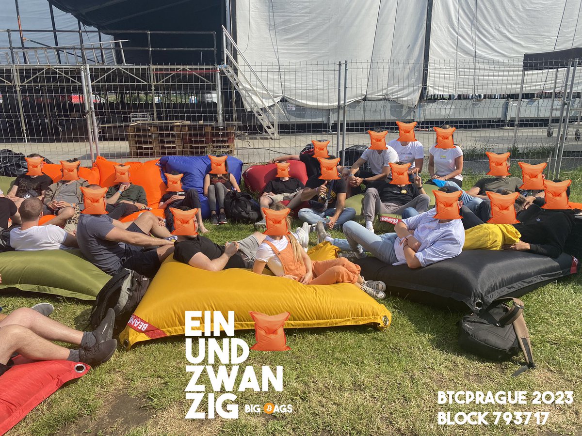 @_d11n_ said it on the Panel in <a href="/BtcPrague/">BTC Prague</a>  „#Einundzwanzig is what you make out of it“
Einundzwanzig Big Bags Meetup 🧡